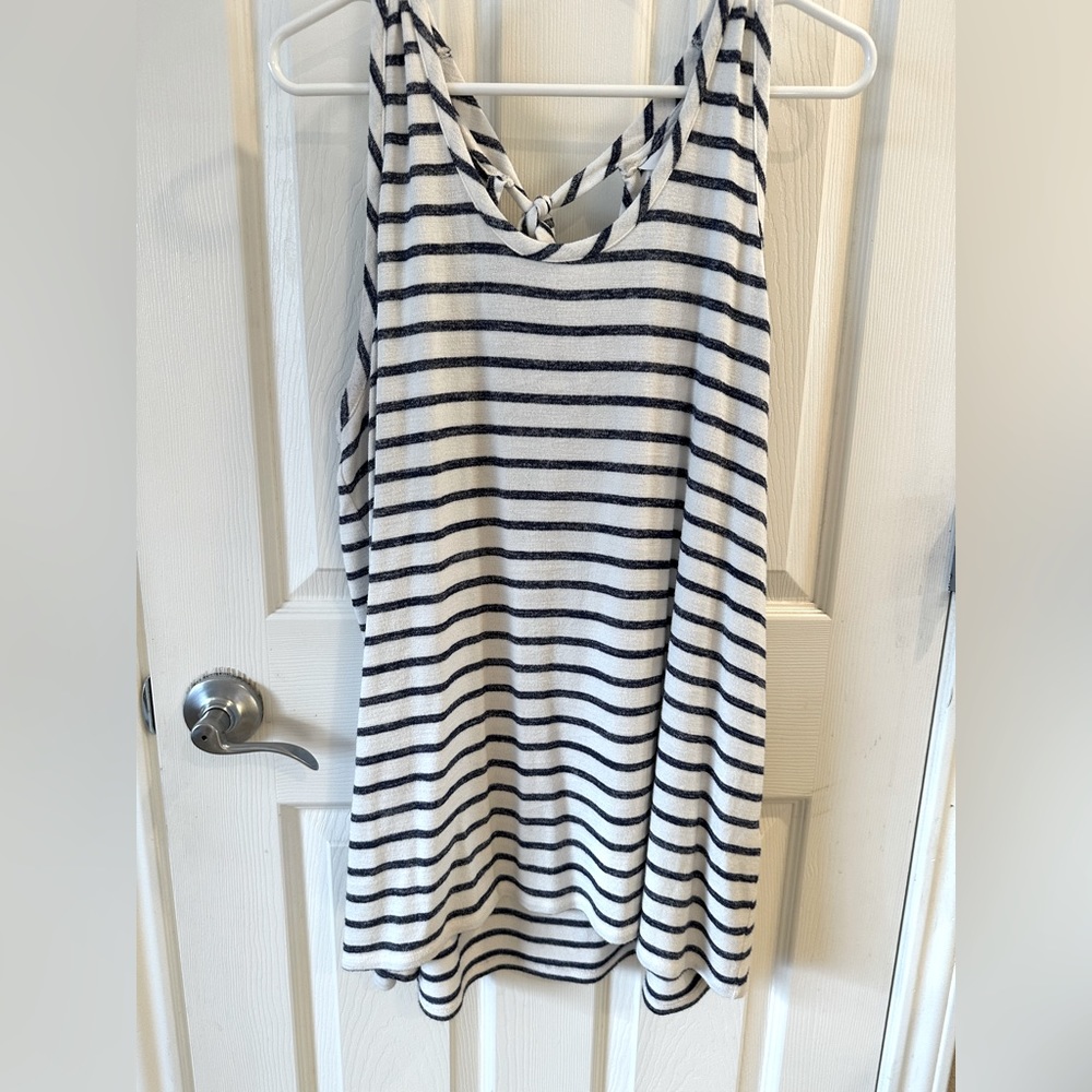 Market & Spruce Lexxie Tie Back knit sleeveless shirt